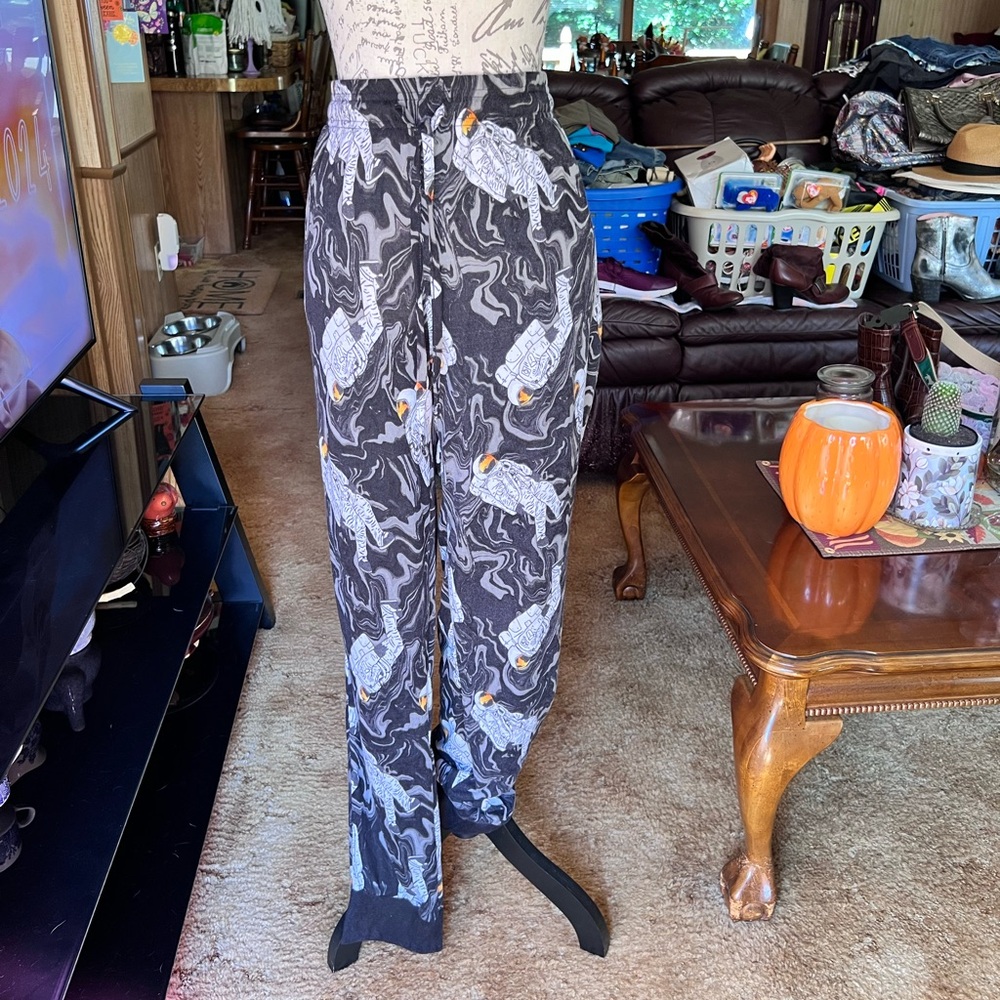 NWT men’s Mad Engine astronaut 🧑‍🚀 long sleep pants size XL.